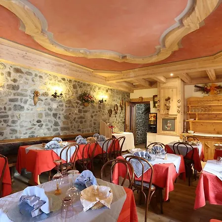 Centrale Hotel 3*