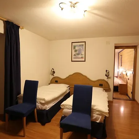 Centrale 酒店 上福尔尼