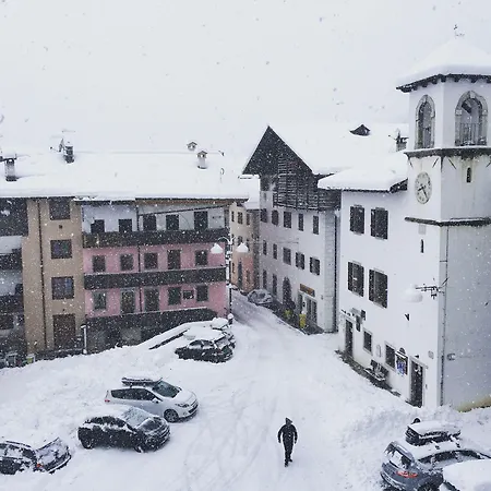 Centrale 酒店 上福尔尼